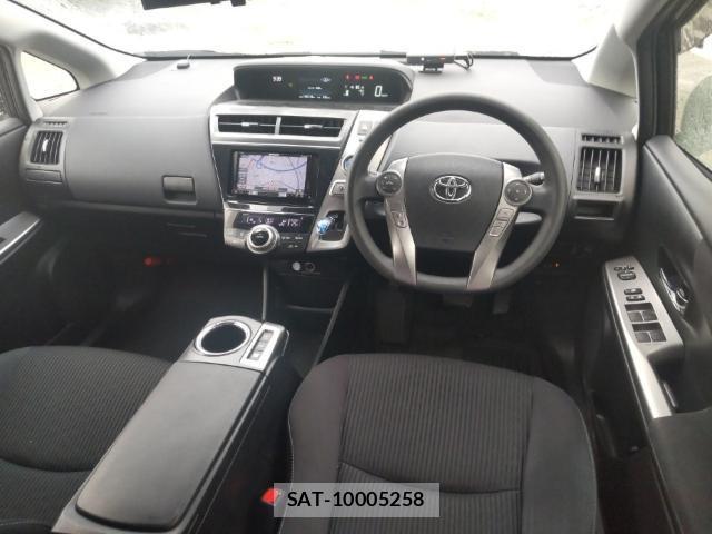 Toyota PRIUS ALPHA 2017-07 8005605-2