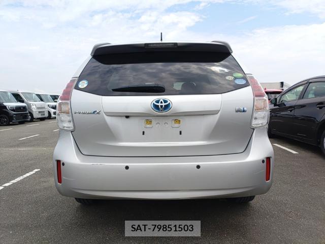Toyota PRIUS ALPHA 2017-07 8005678-1