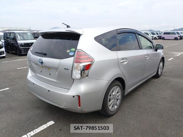 Toyota PRIUS ALPHA 2017-07 8005678-4