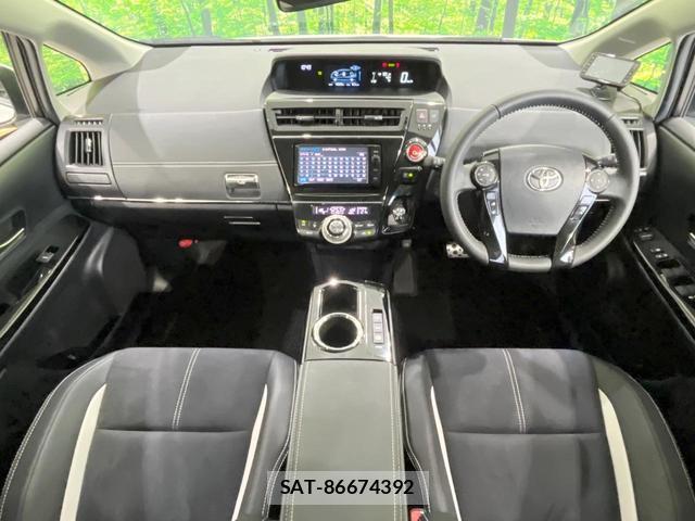 Toyota PRIUS ALPHA 2015-06 8005851-1