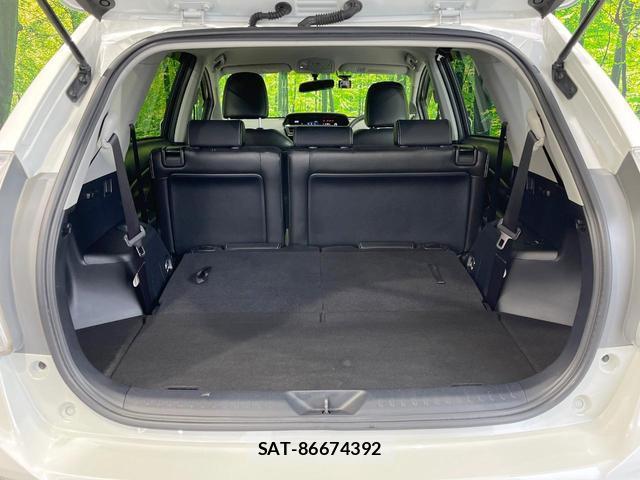 Toyota PRIUS ALPHA 2015-06 8005851-11