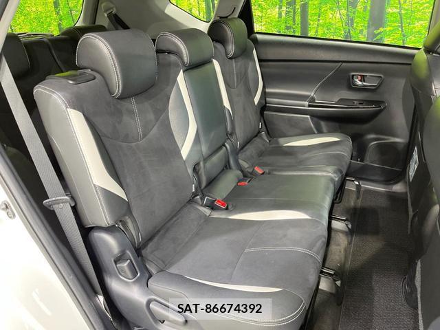 Toyota PRIUS ALPHA 2015-06 8005851-9