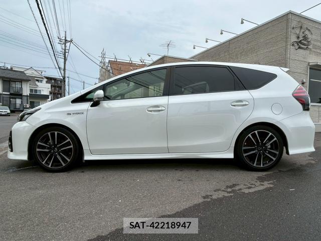 Toyota PRIUS ALPHA 2016-12 8006504-10