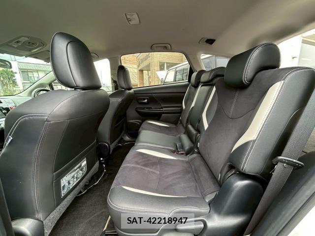 Toyota PRIUS ALPHA 2016-12 8006504-6