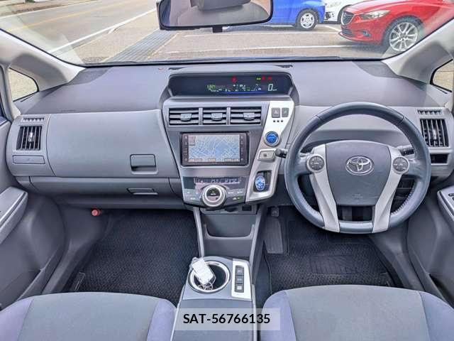 Toyota PRIUS ALPHA 2011-06 8006707-1