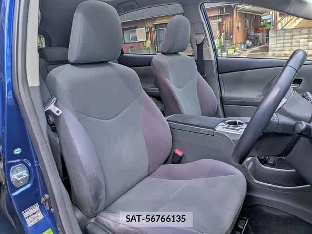 Toyota PRIUS ALPHA 2011-06 8006707-2