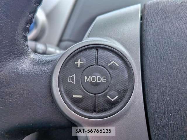 Toyota PRIUS ALPHA 2011-06 8006707-8