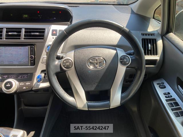 Toyota PRIUS ALPHA 2012-10 8007055-9