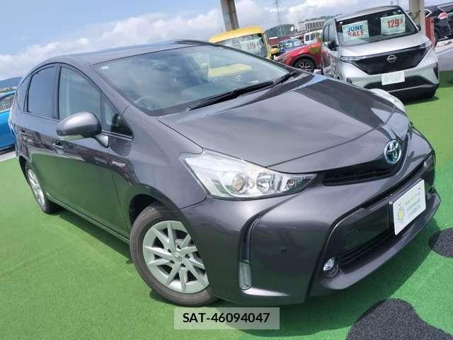 Toyota PRIUS ALPHA 2015-12 8007359-1