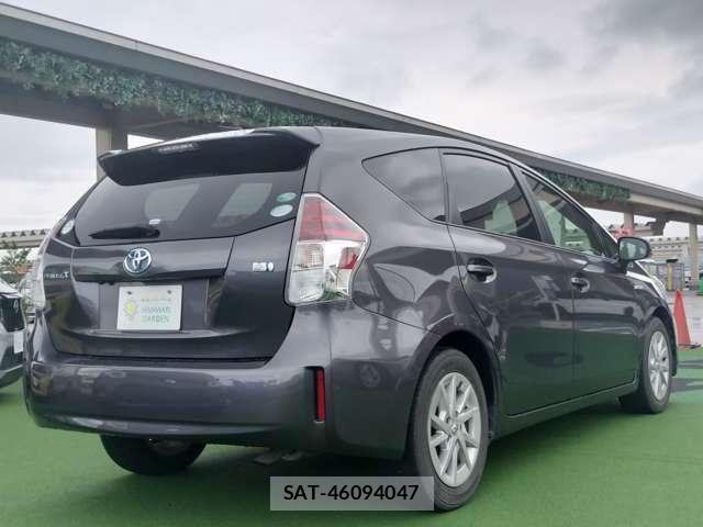 Toyota PRIUS ALPHA 2015-12 8007359-14