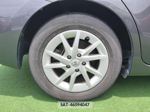 Toyota PRIUS ALPHA 2015-12 8007359-16