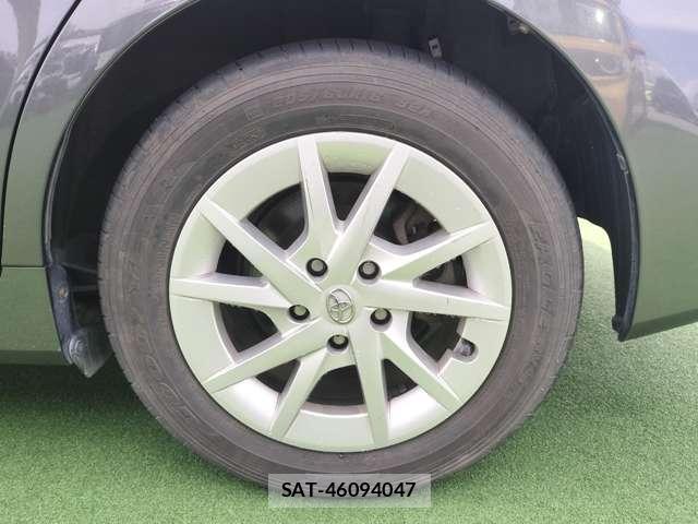 Toyota PRIUS ALPHA 2015-12 8007359-17
