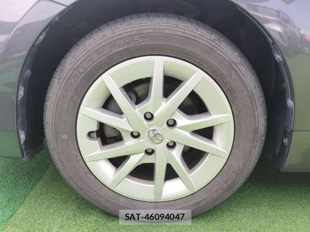 Toyota PRIUS ALPHA 2015-12 8007359-18