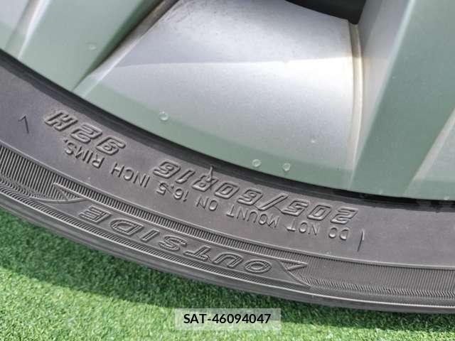 Toyota PRIUS ALPHA 2015-12 8007359-19