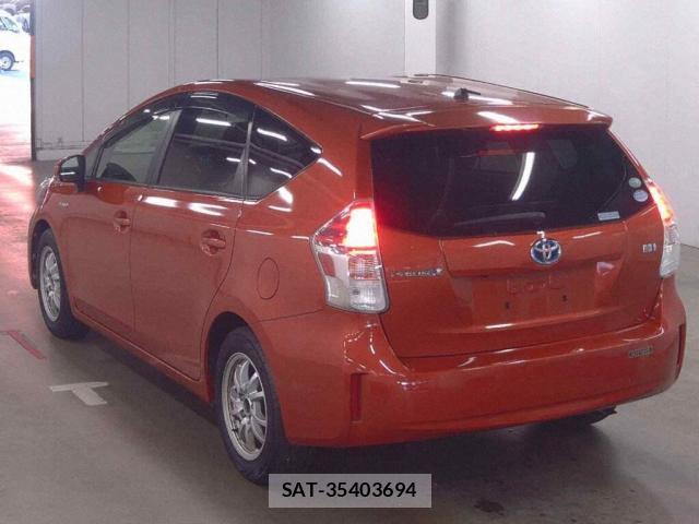 Toyota PRIUS ALPHA 2015-12 8010497-1