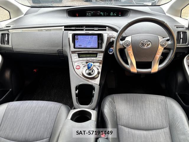 Toyota PRIUS PHV 2013-11 8003190-4