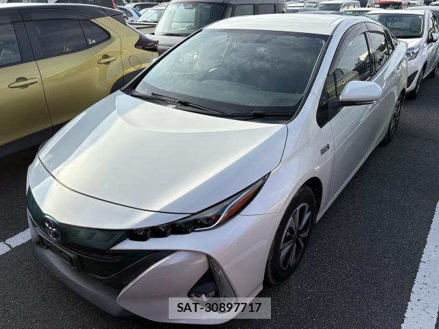 Toyota PRIUS PHV 2017-05 8003390-1