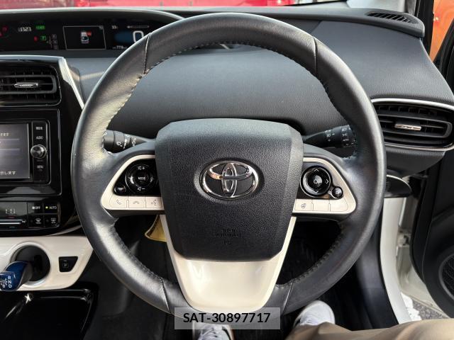 Toyota PRIUS PHV 2017-05 8003390-10