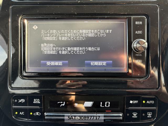 Toyota PRIUS PHV 2017-05 8003390-14