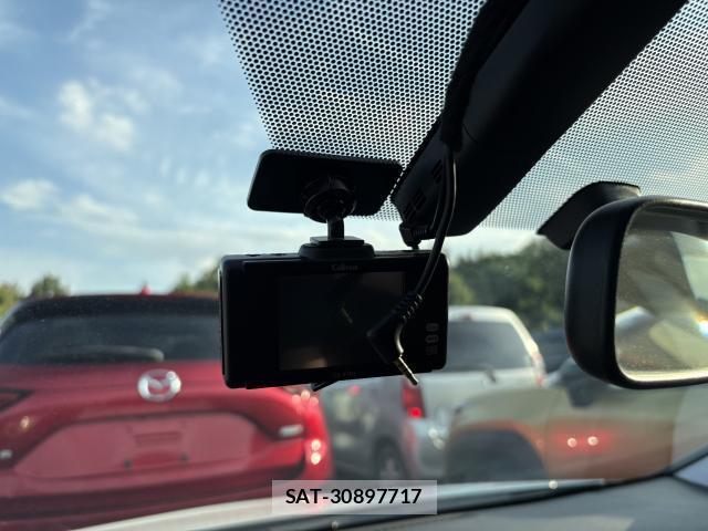 Toyota PRIUS PHV 2017-05 8003390-17