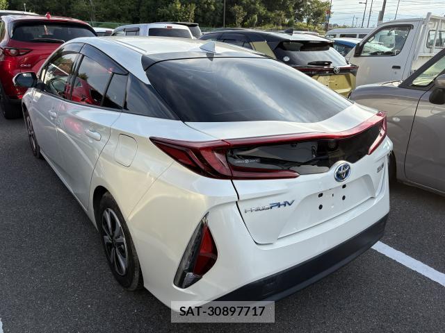 Toyota PRIUS PHV 2017-05 8003390-3