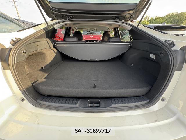 Toyota PRIUS PHV 2017-05 8003390-4