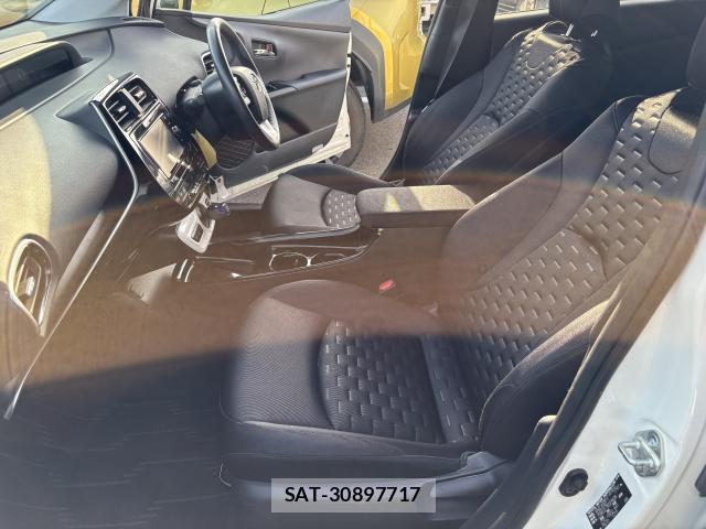 Toyota PRIUS PHV 2017-05 8003390-6