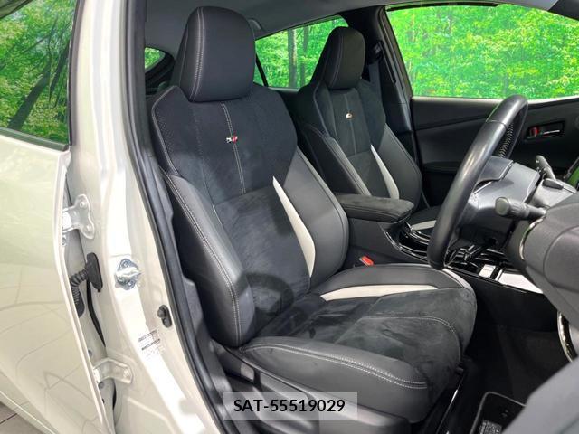 Toyota PRIUS PHV 2019-10 8004804-10