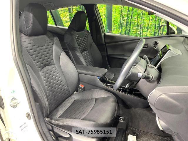 Toyota PRIUS PHV 2018-02 8008658-7