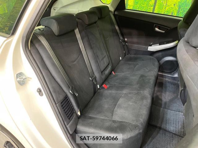 Toyota PRIUS 2015-11 8003134-8