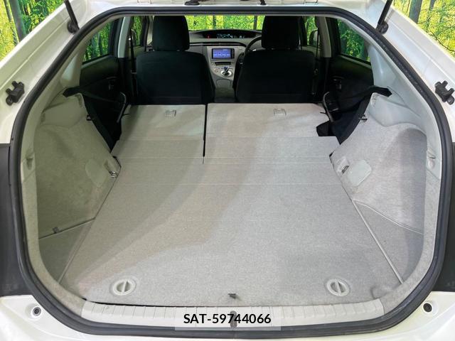 Toyota PRIUS 2015-11 8003134-9