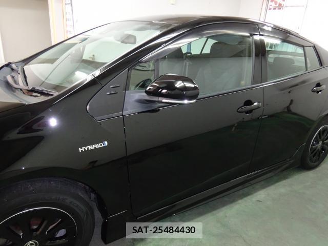 Toyota PRIUS 2019-06 8003241-12