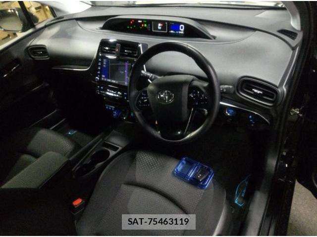Toyota PRIUS 2022-01 8003677-2