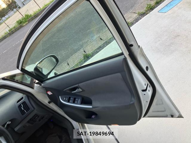 Toyota PRIUS 2009-11 8003773-8