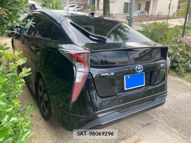 Toyota PRIUS 2016-08 8003775-7