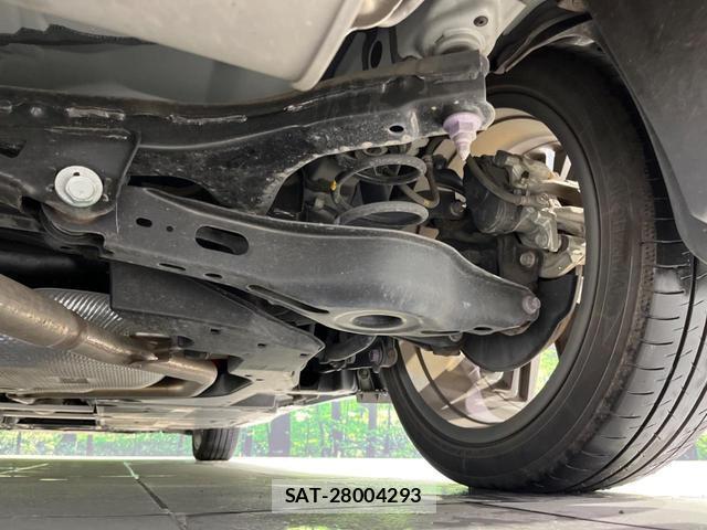 Toyota PRIUS 2023-01 7913351-19