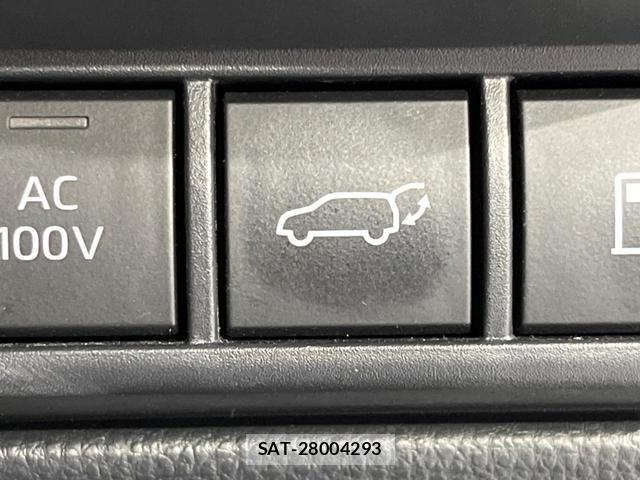 Toyota PRIUS 2023-01 7913351-6