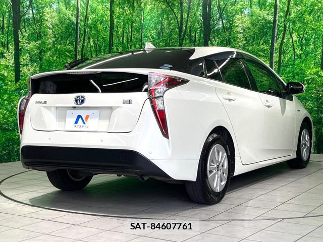 Toyota PRIUS 2016-11 8004805-16