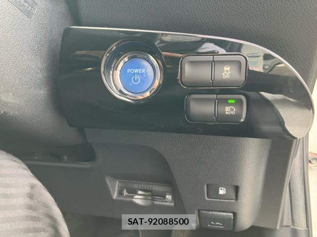 Toyota PRIUS 2015-12 8005194-11