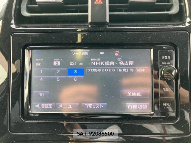 Toyota PRIUS 2015-12 8005194-18