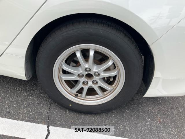 Toyota PRIUS 2015-12 8005194-5