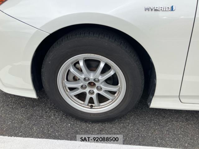 Toyota PRIUS 2015-12 8005194-6