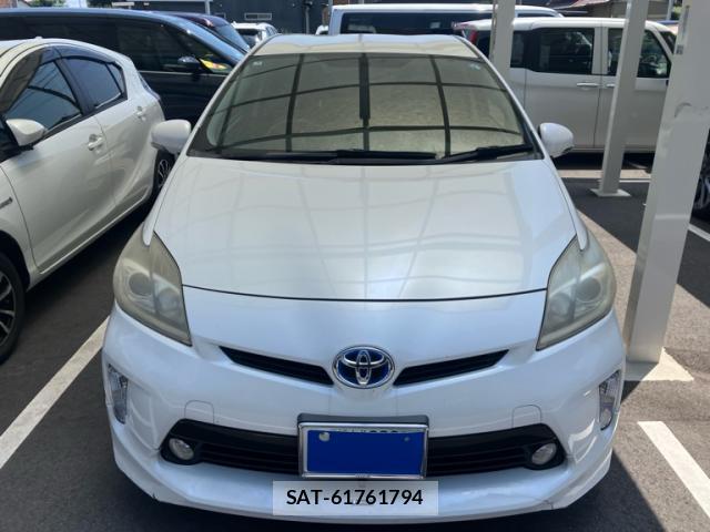 Toyota PRIUS 2013-06 8005217-1