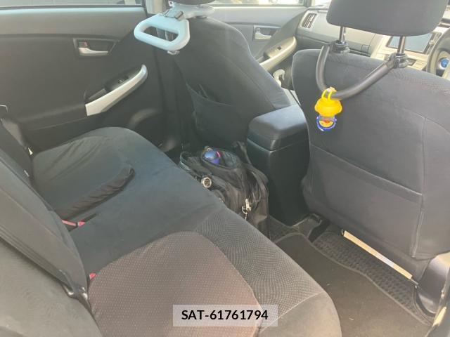 Toyota PRIUS 2013-06 8005217-8