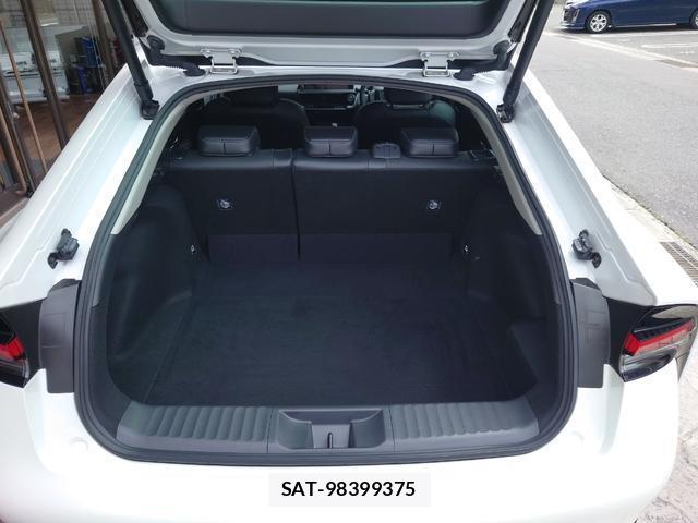 Toyota PRIUS 2023-07 8005429-13