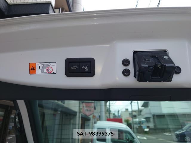 Toyota PRIUS 2023-07 8005429-15