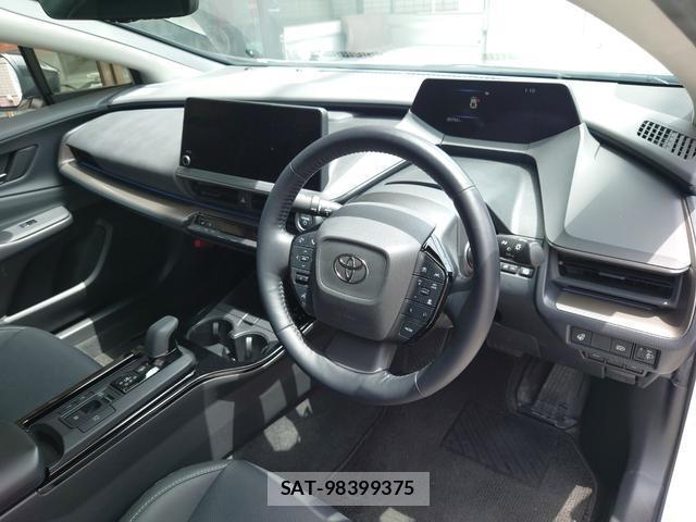 Toyota PRIUS 2023-07 8005429-17