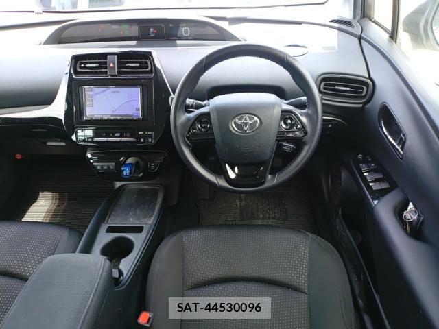 Toyota PRIUS 2019-06 8005599-2