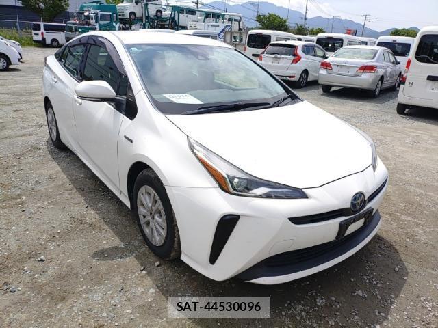 Toyota PRIUS 2019-06 8005599-3