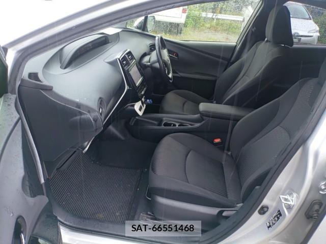 Toyota PRIUS 2018-03 8005606-15